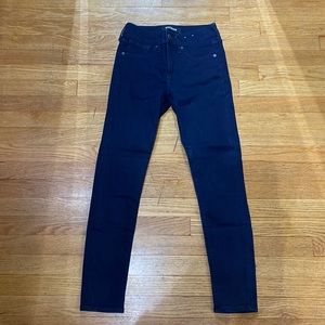 Dark wash ankle legging jeans